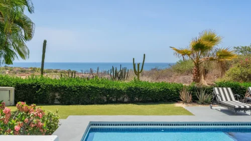 33-CB-Pool-Deck-View
